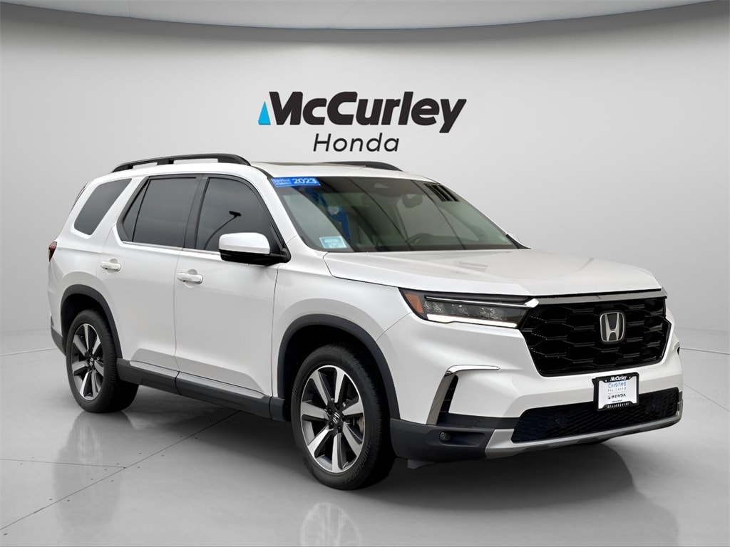 2023 Honda Pilot Touring's photo