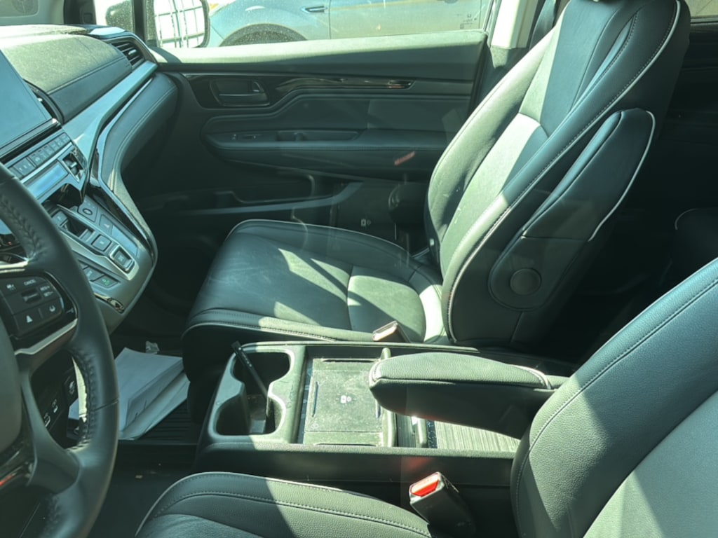 Certified 2025 Honda Odyssey Touring Van