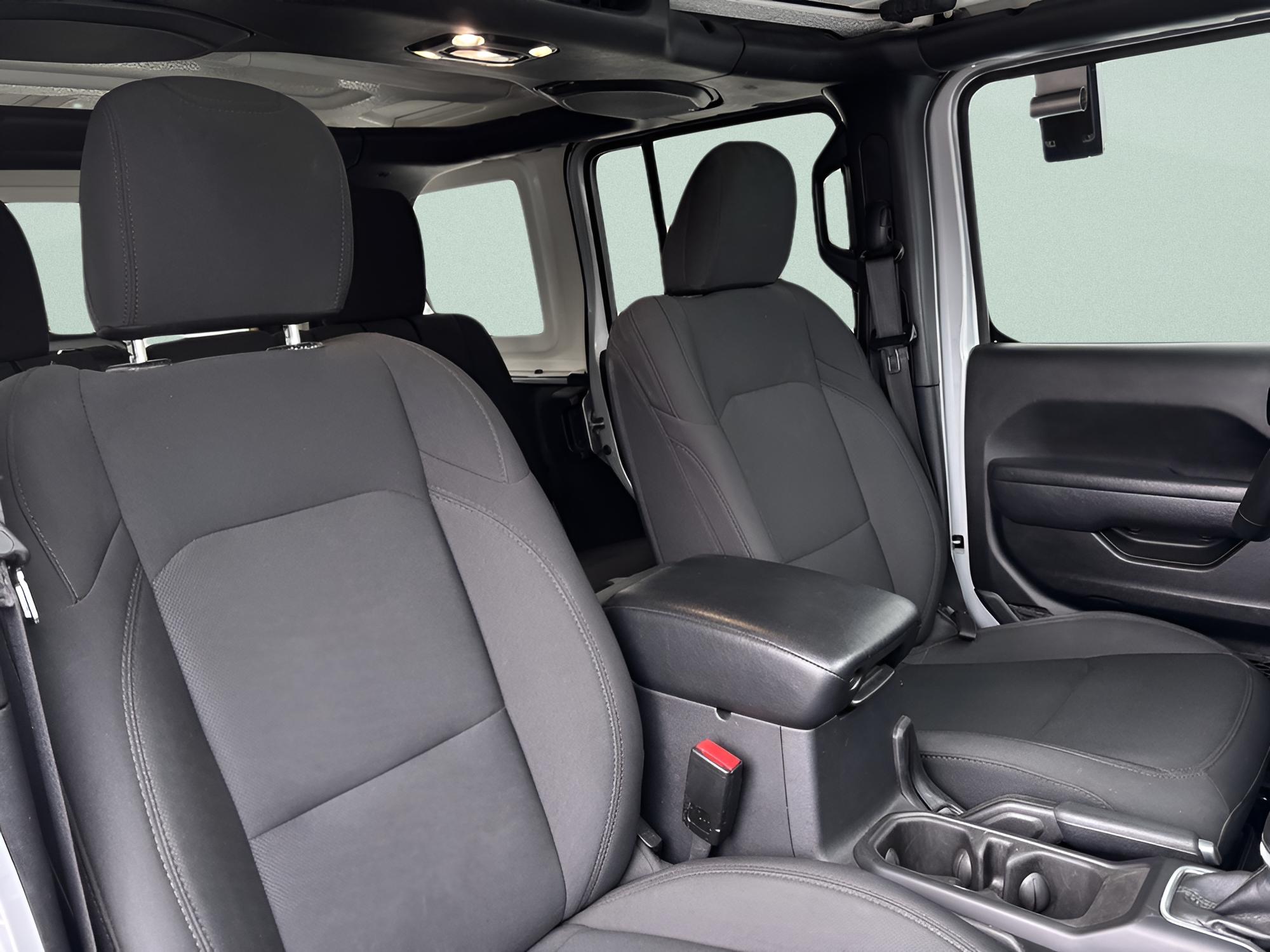 2023 Jeep Wrangler 4-Door Willys - Photo 26