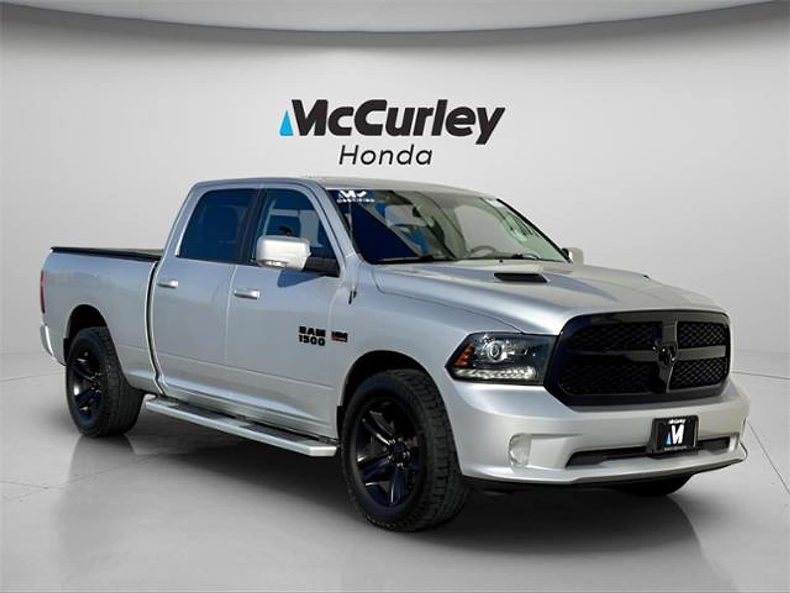 2017 RAM Ram 1500 Pickup Night's photo