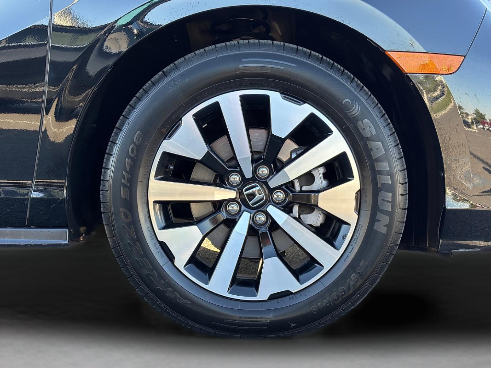 2025 Honda Odyssey EX-L - Photo 11