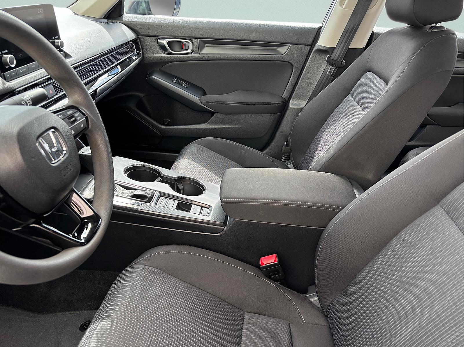 2025 Honda Civic LX - Photo 14