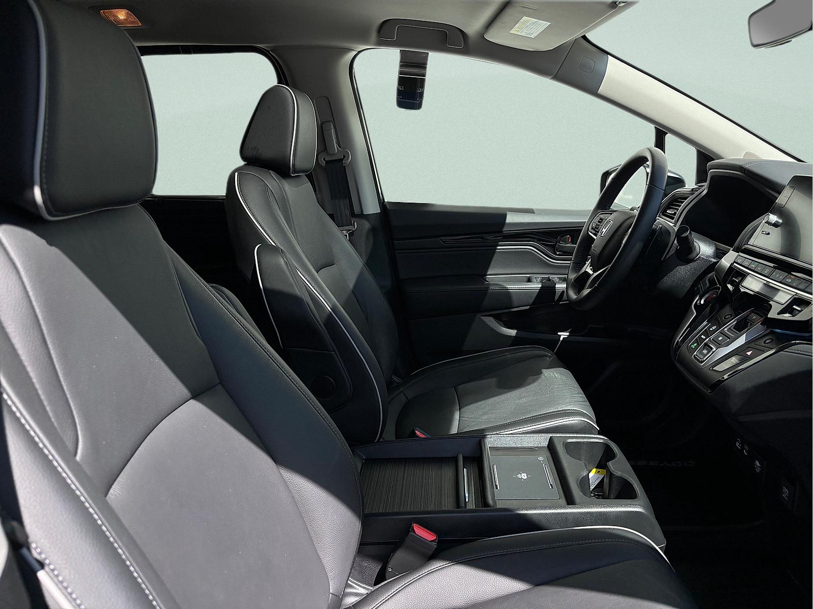 2025 Honda Odyssey Touring - Photo 38
