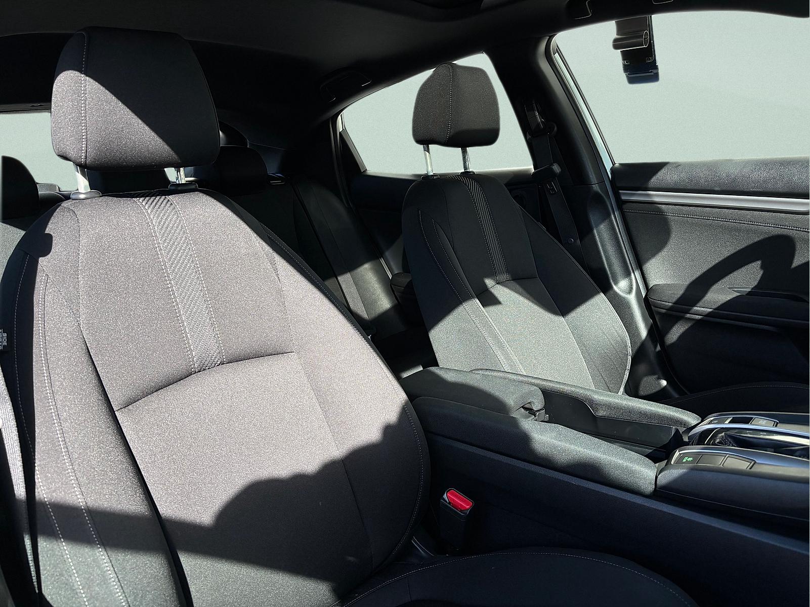 2019 Honda Civic Hatchback EX - Photo 32