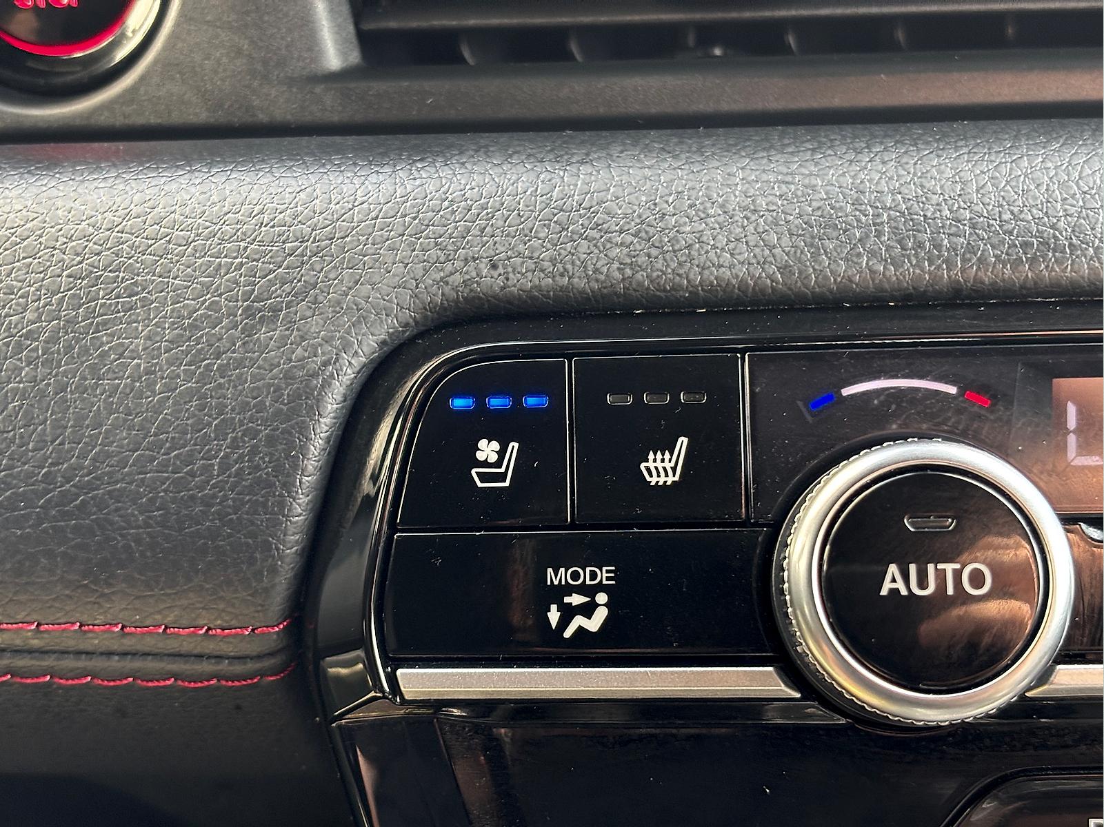 2025 Honda Pilot Black Edition - Photo 28