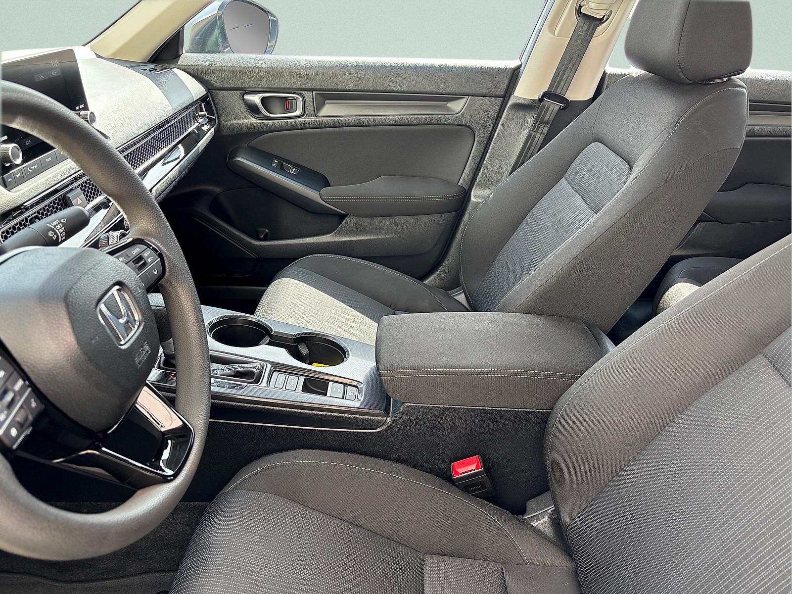 2025 Honda Civic LX - Photo 14