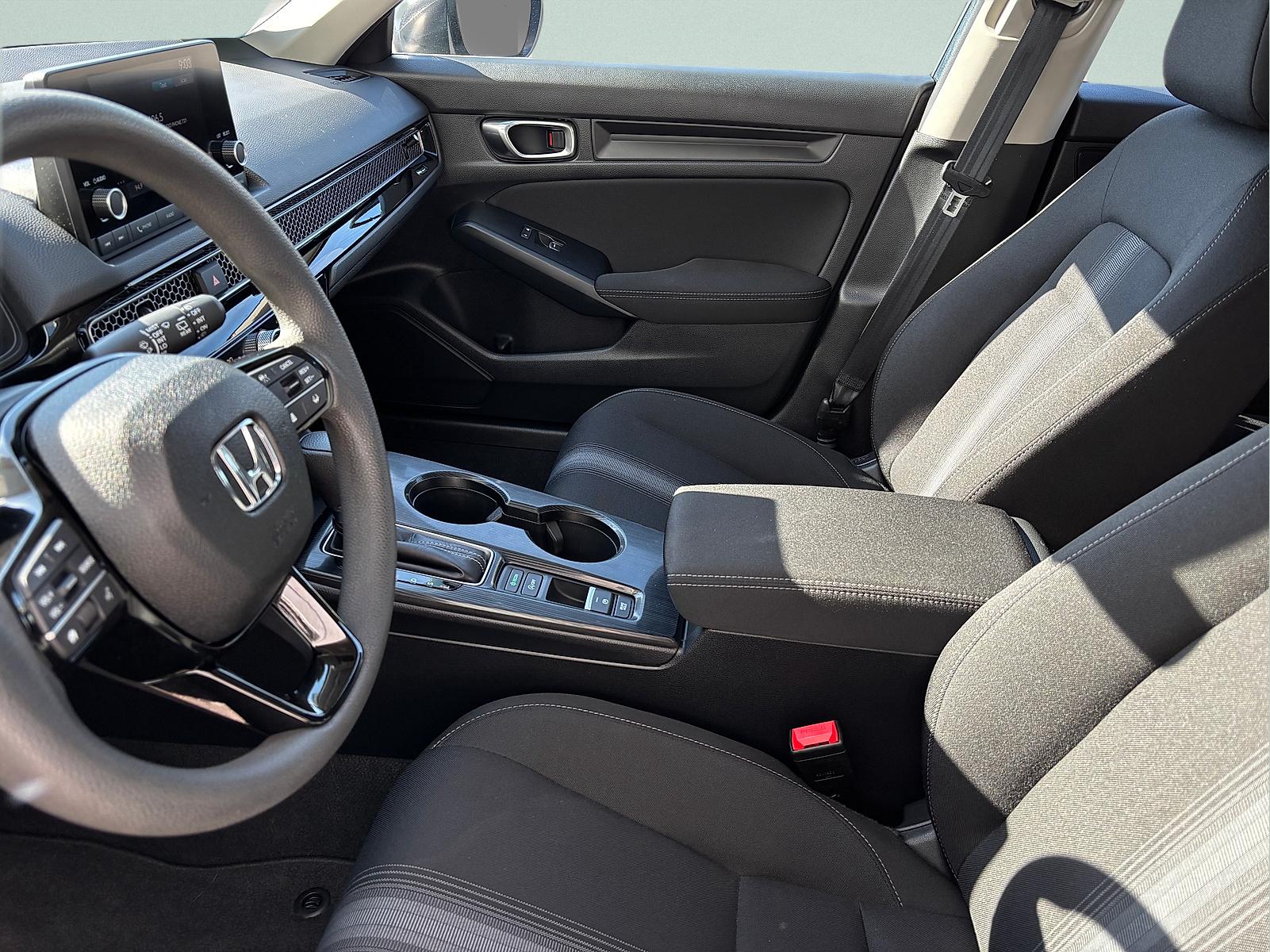 2023 Honda Civic Hatchback LX - Photo 13