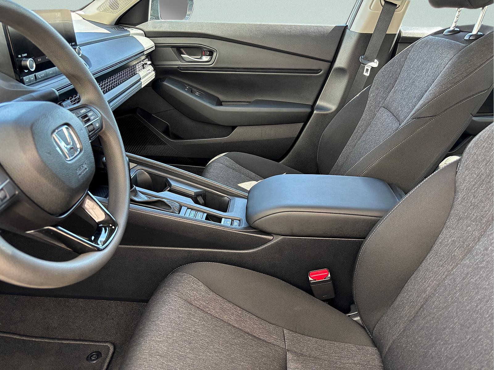 2025 Honda Accord SE - Photo 15
