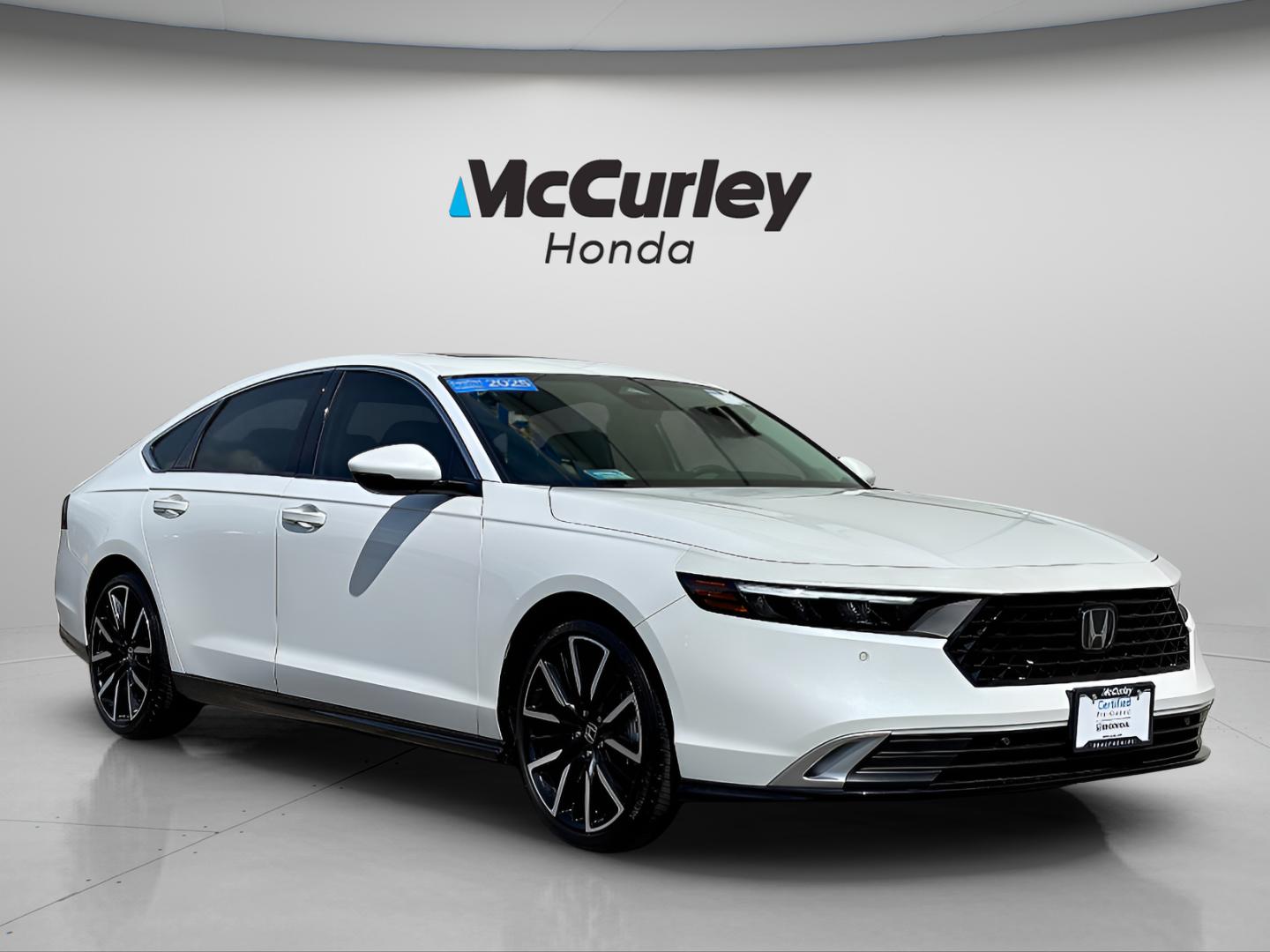 2025 Honda Accord Hybrid Touring's photo