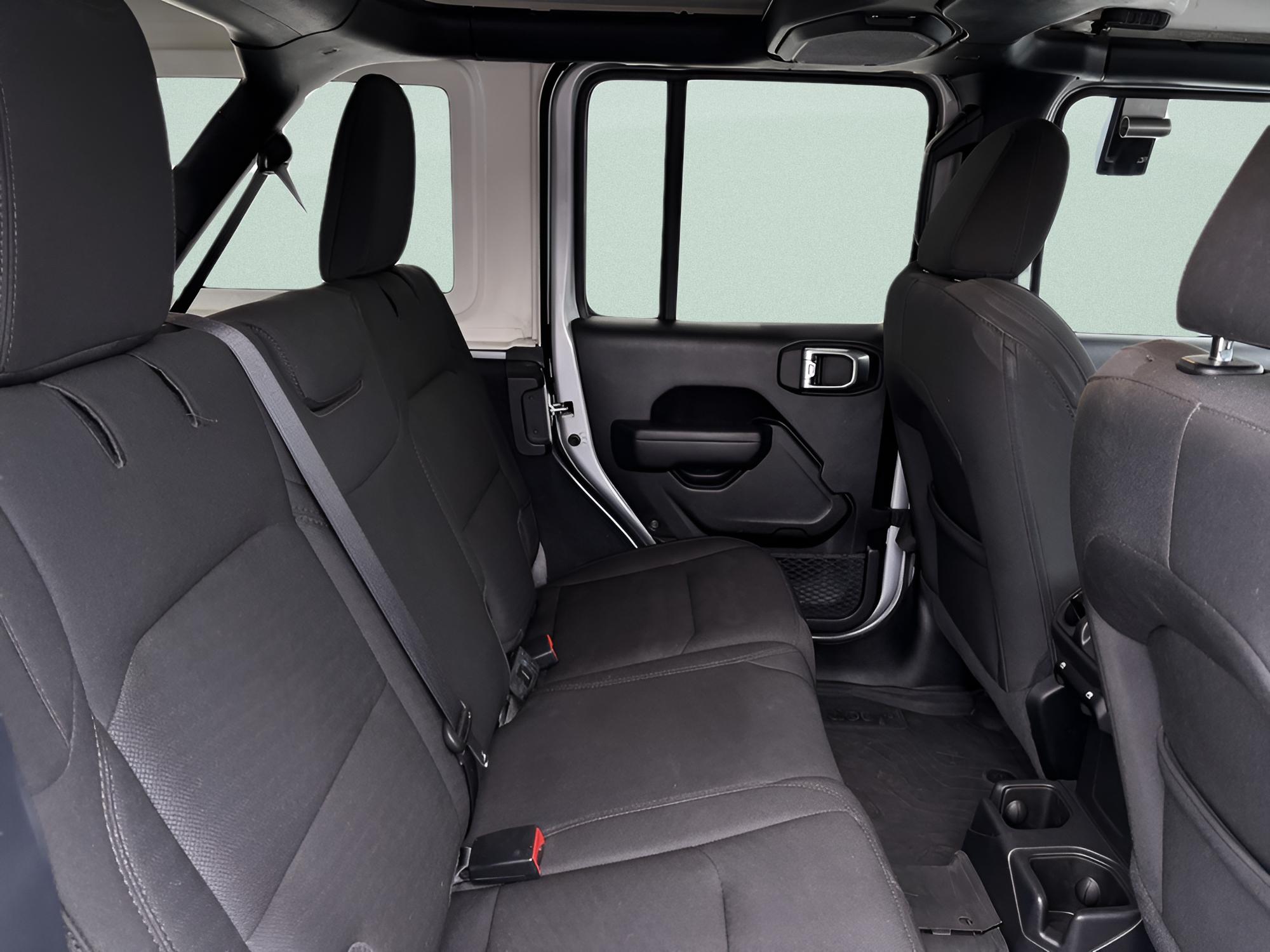 2023 Jeep Wrangler 4-Door Willys - Photo 20