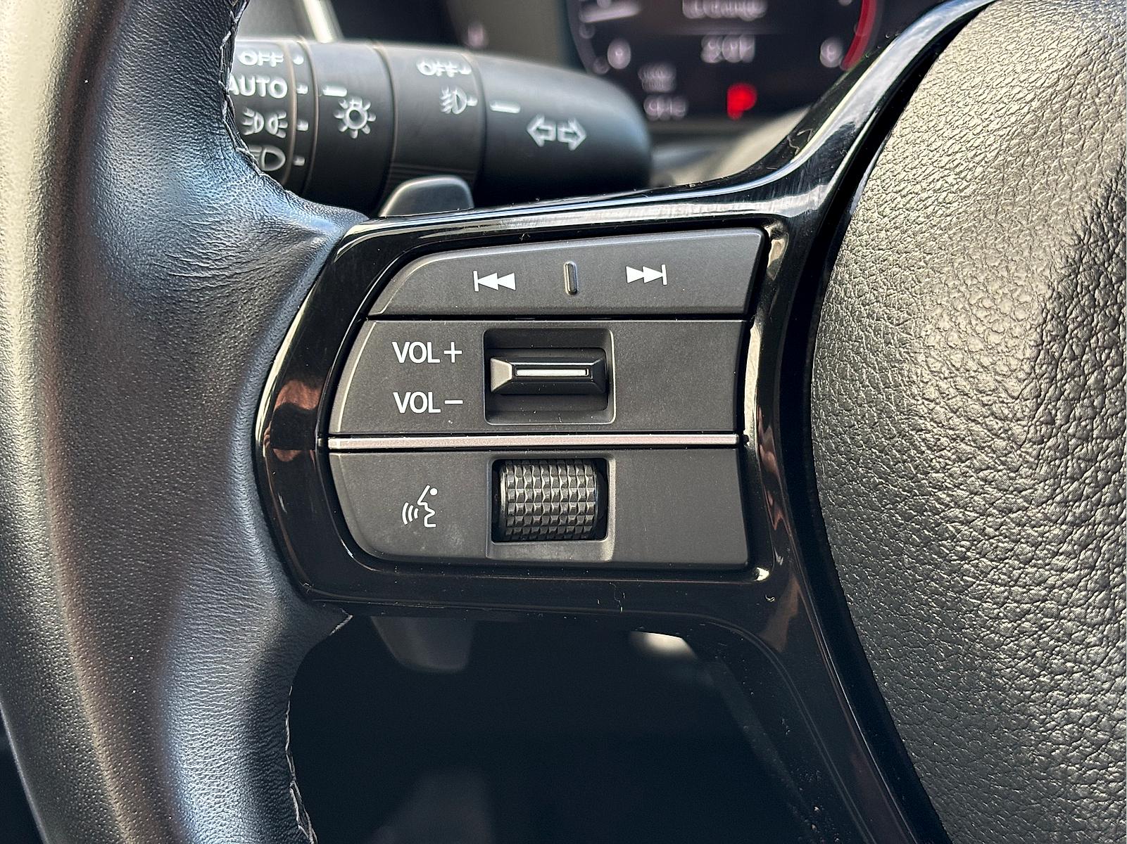 2024 Honda Civic Hatchback Sport Touring - Photo 32