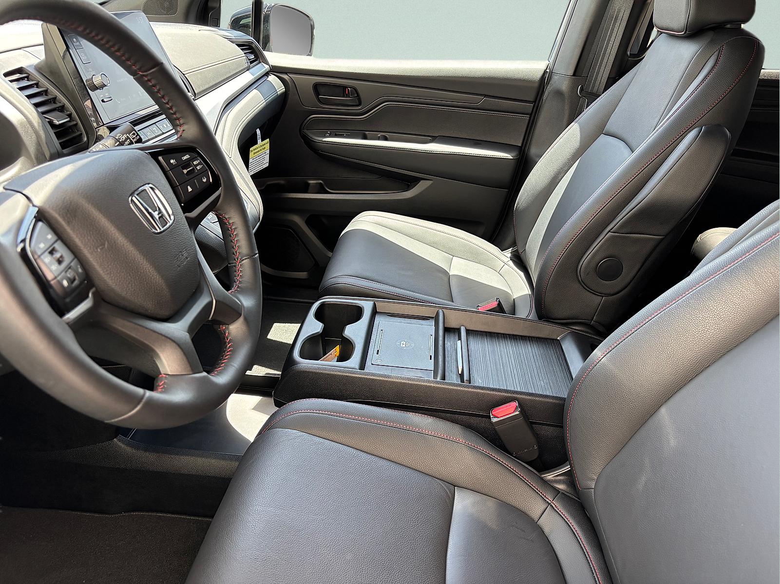 2025 Honda Odyssey Sport L - Photo 16