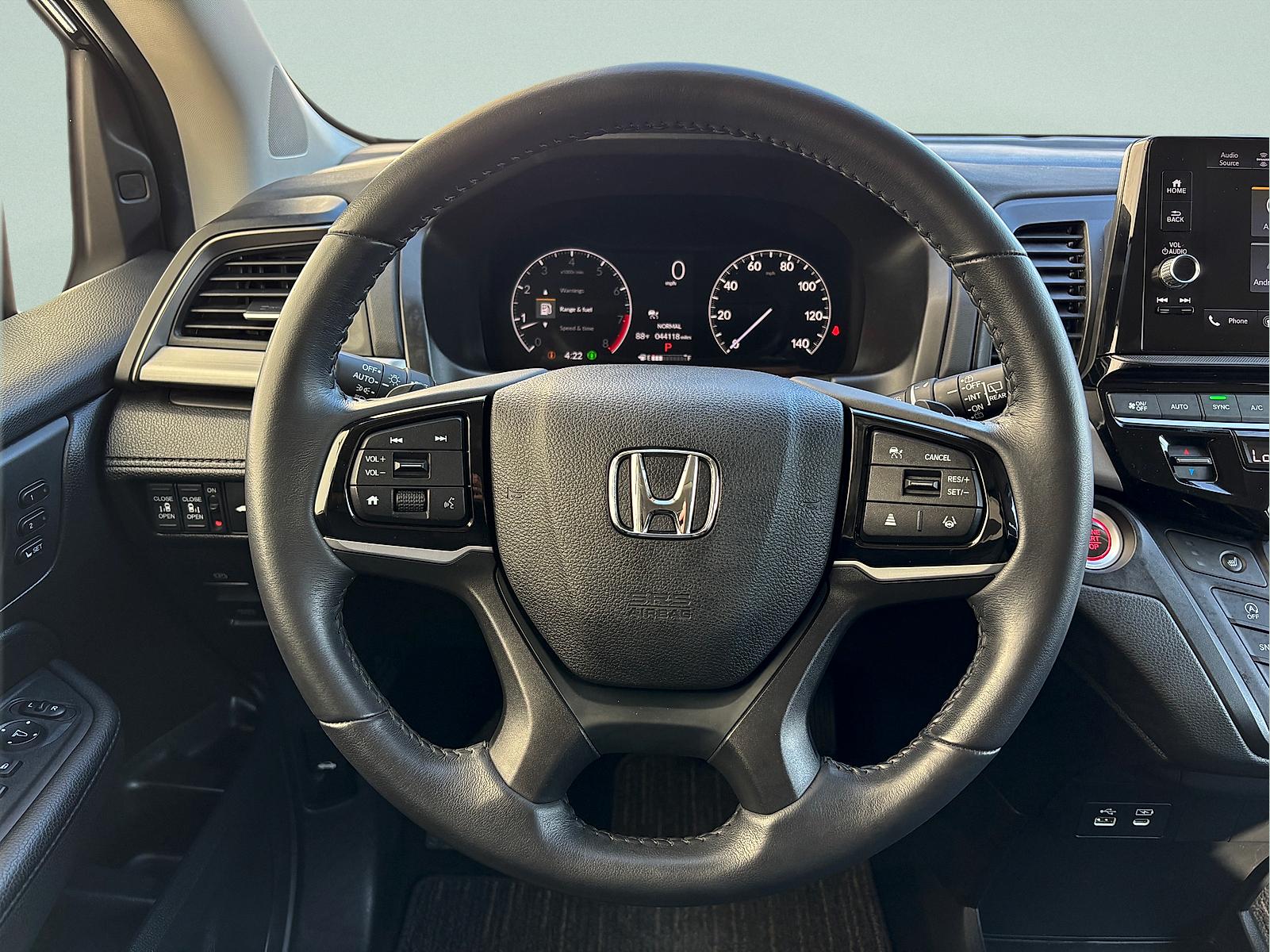 2025 Honda Odyssey EX-L - Photo 18