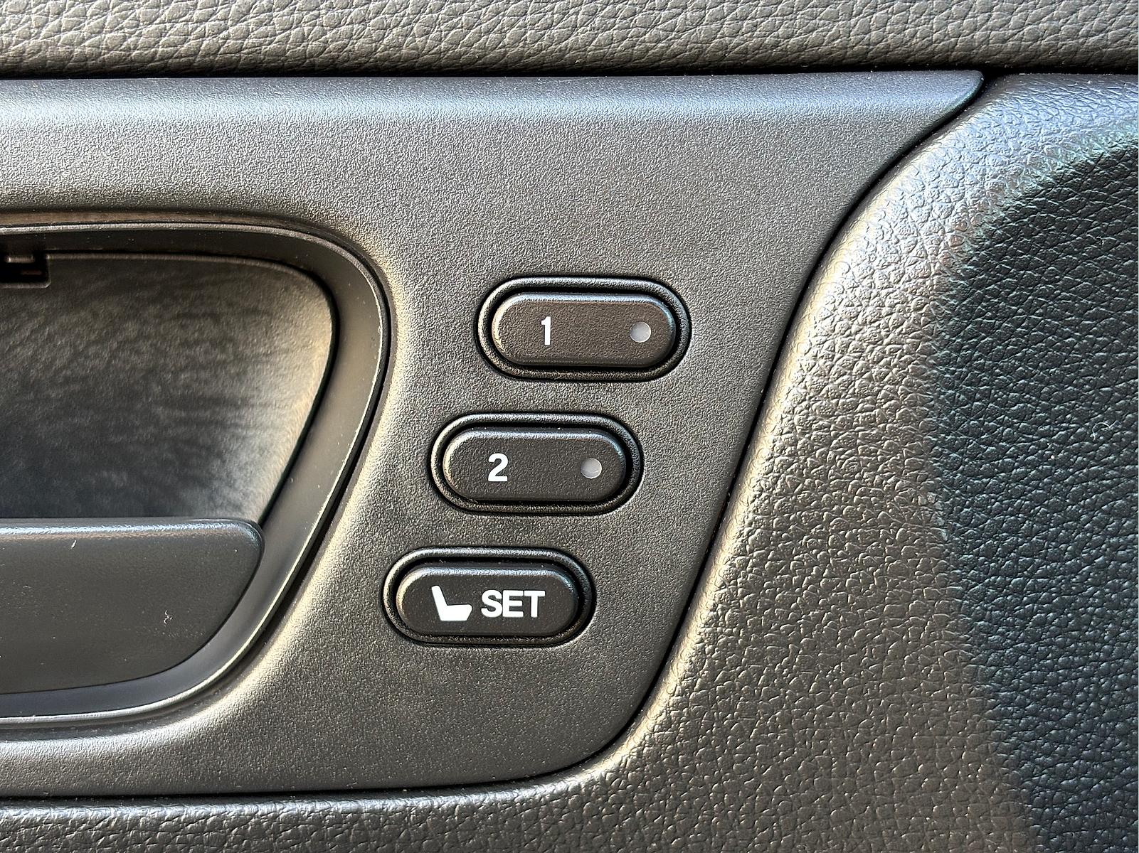 2025 Honda Odyssey EX-L - Photo 17