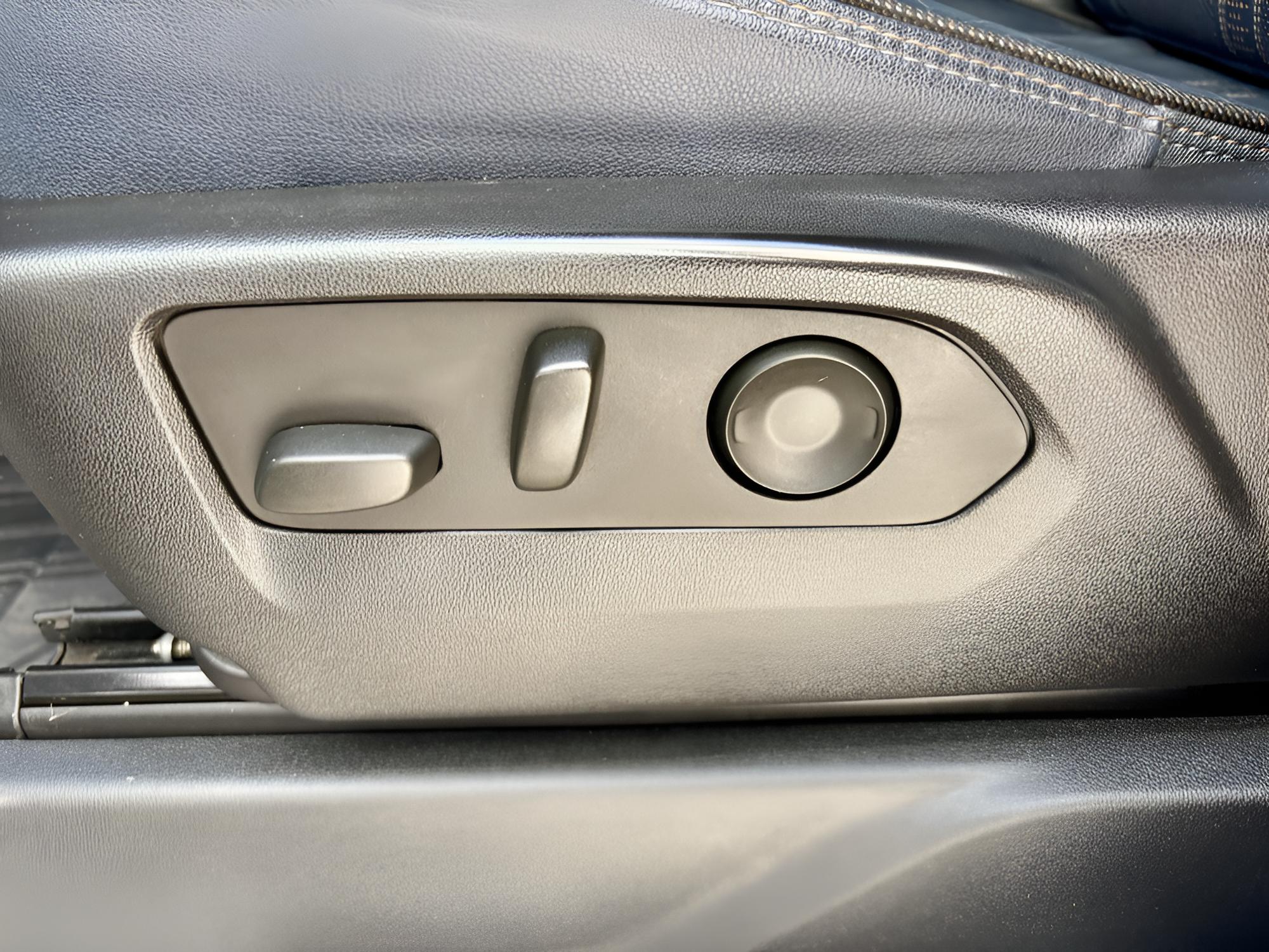 2022 Chevrolet Silverado 1500 High Country - Photo 13
