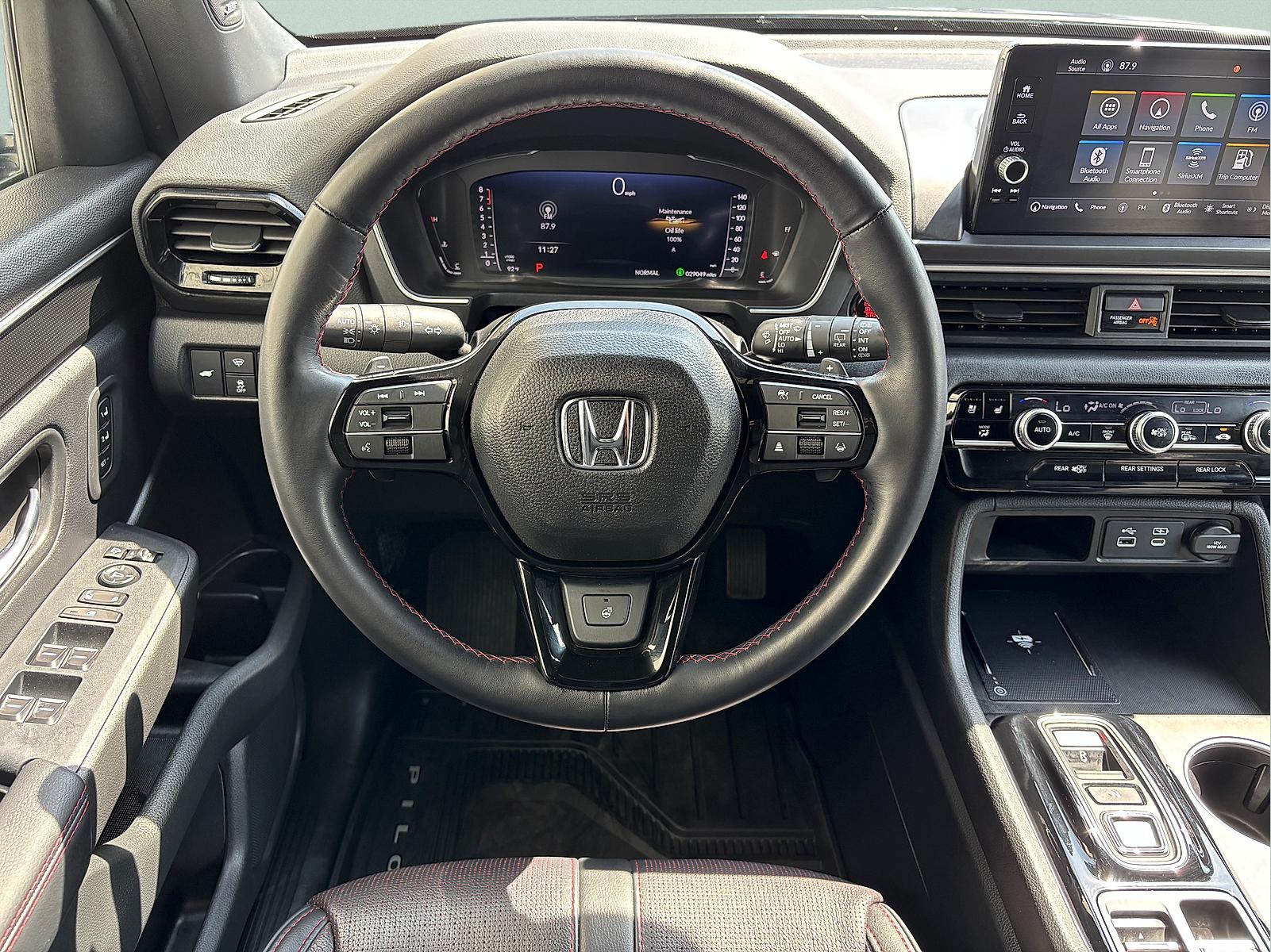 2025 Honda Pilot Black Edition - Photo 37