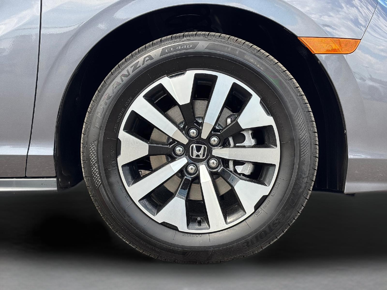 2026 Honda Odyssey EX-L - Photo 11