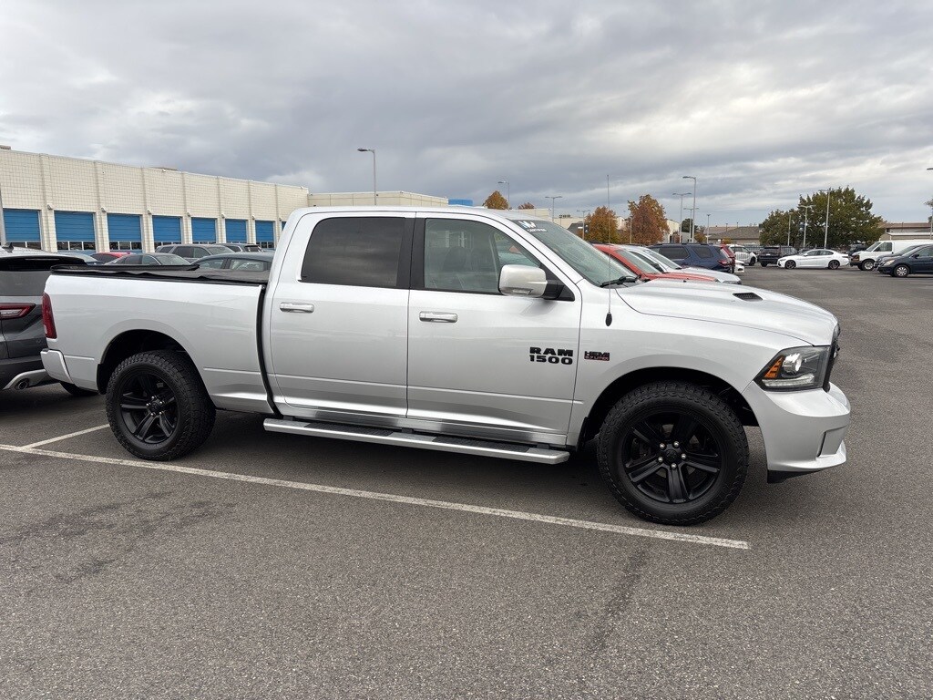 2017 Ram 1500 Sport photo 3