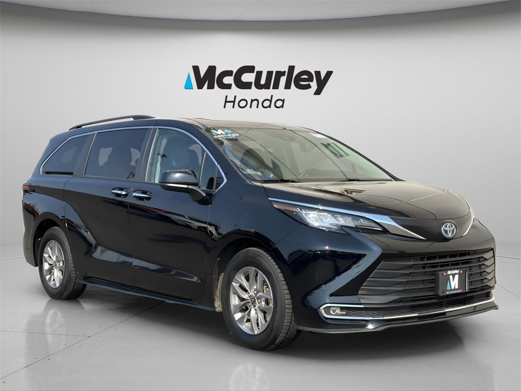 Certified 2023 Toyota Sienna XLE Van Passenger Van