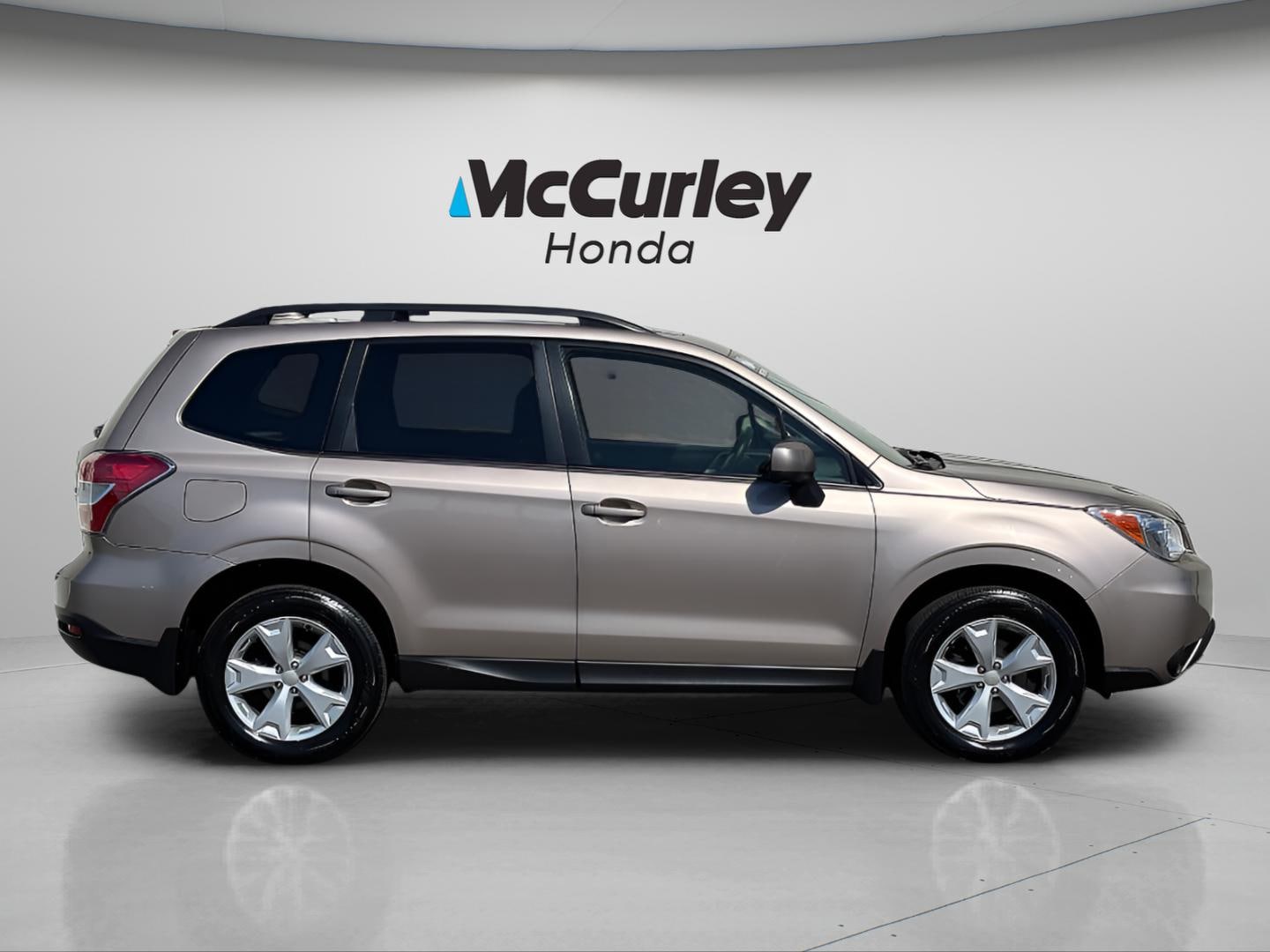 Used 2016 Subaru Forester i Premium with VIN JF2SJADC0GH569038 for sale in Richland, WA