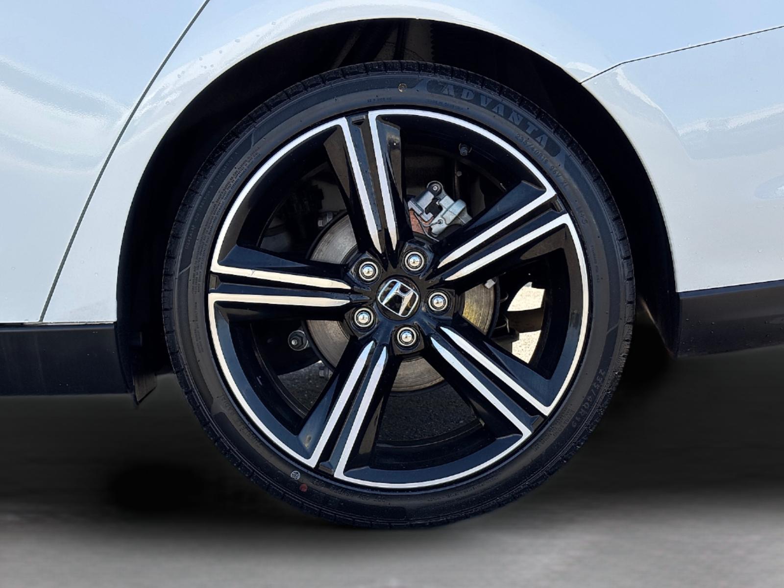 2023 Honda Accord Hybrid Sport - Photo 12