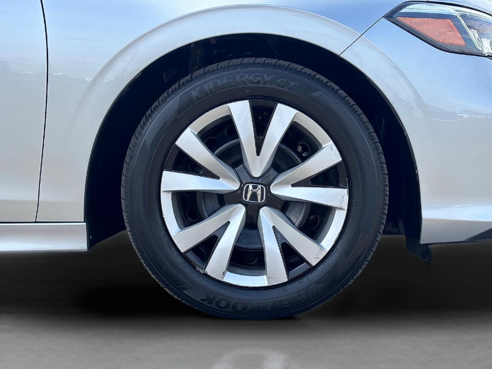 2025 Honda Civic LX - Photo 10