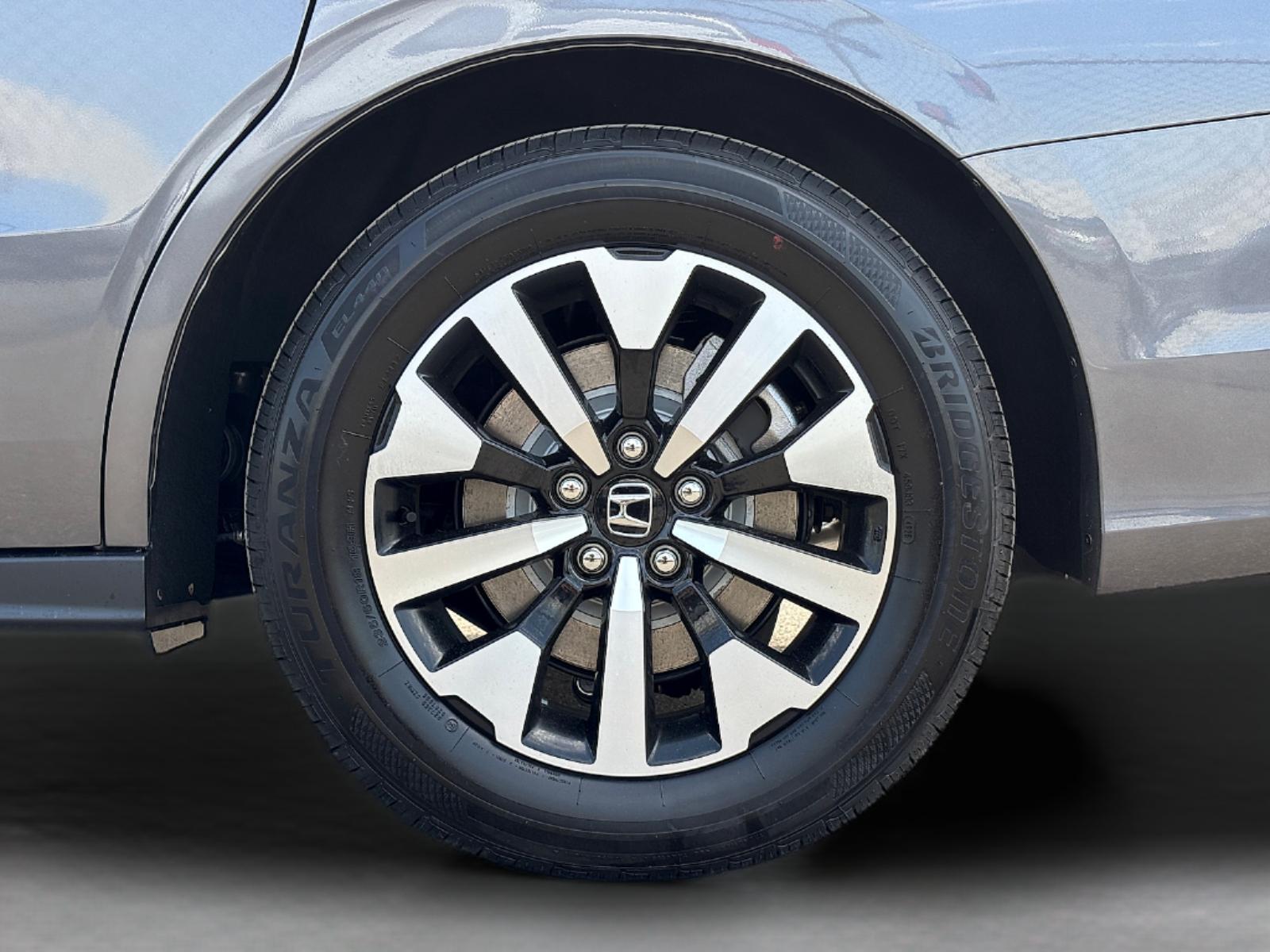 2026 Honda Odyssey EX-L - Photo 13