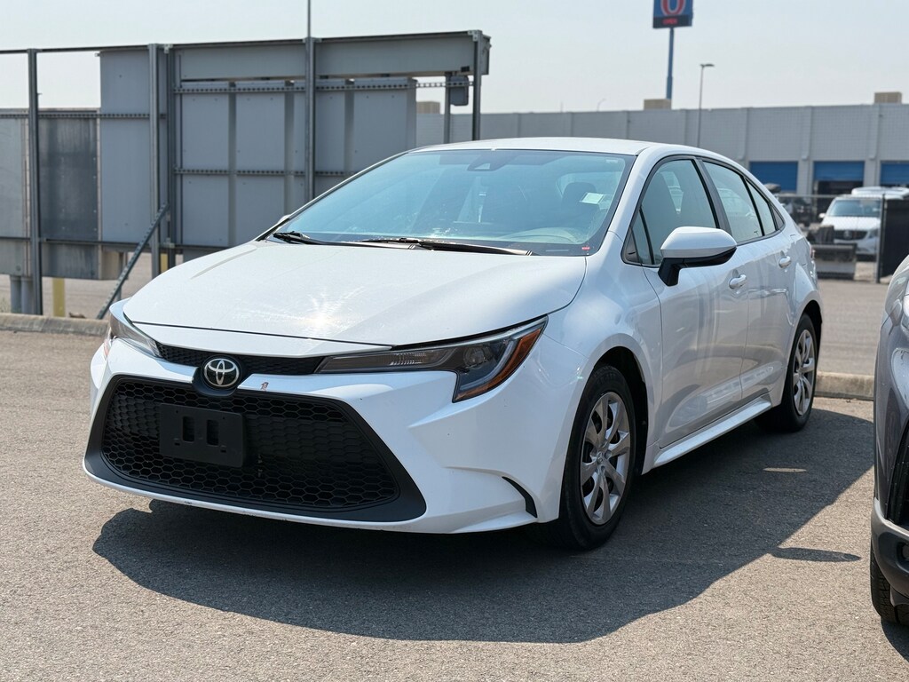 Used 2022 Toyota Corolla LE Sedan