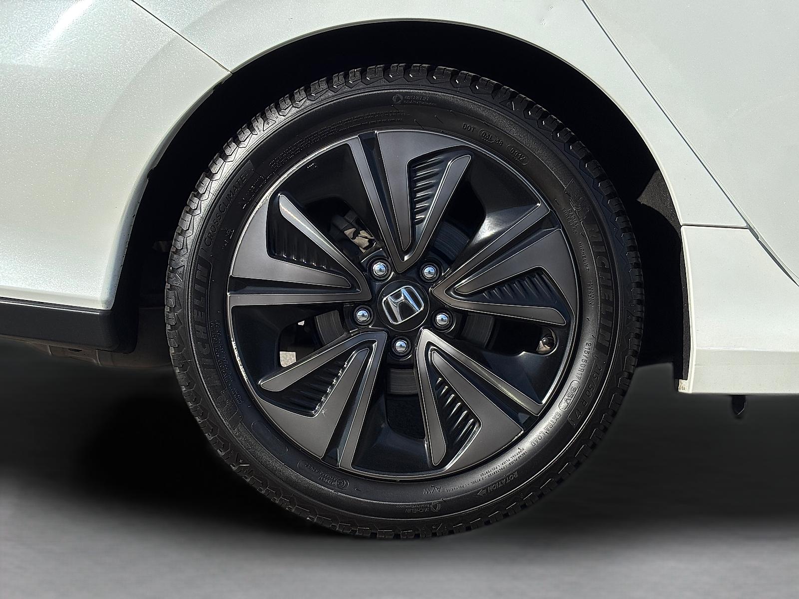 2019 Honda Civic Hatchback EX - Photo 10