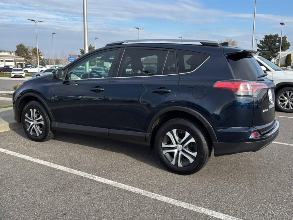 Used 2017 Toyota RAV4 LE SUV