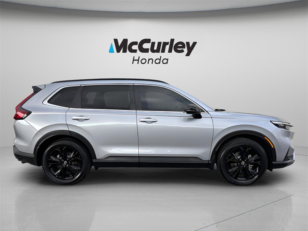 2023 Honda CR-V Hybrid Sport Touring photo 2