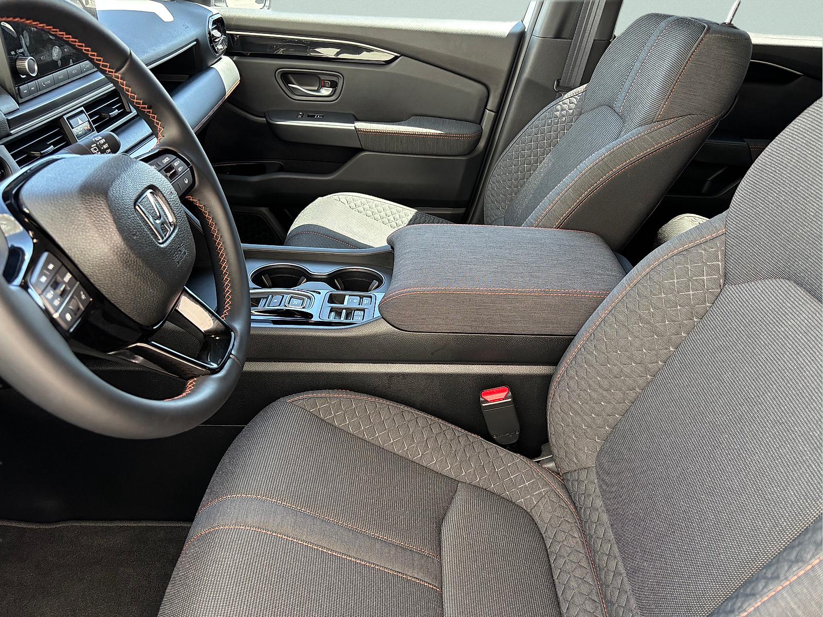2025 Honda Pilot Sport - Photo 15