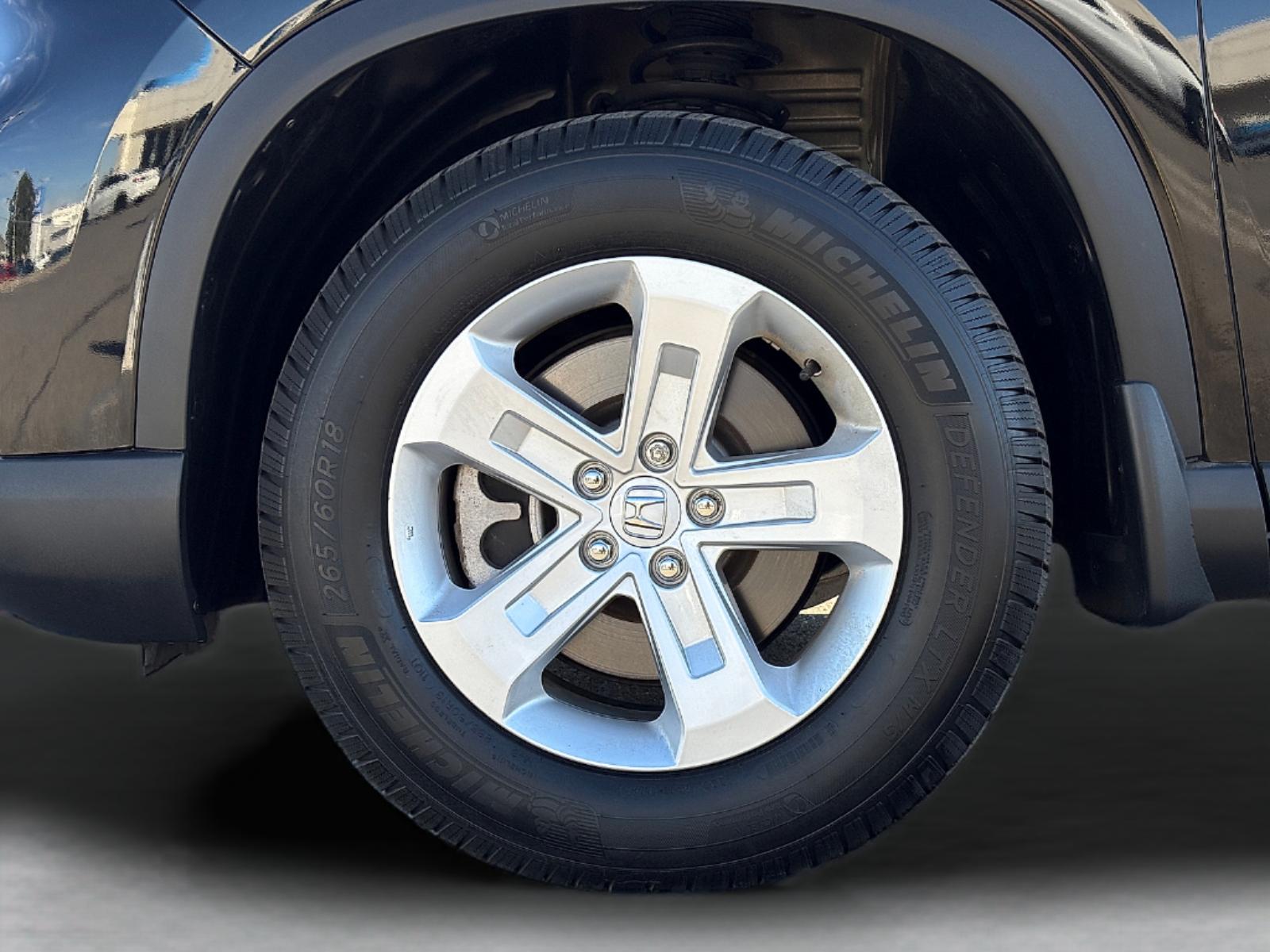 2023 Honda Pilot LX - Photo 10