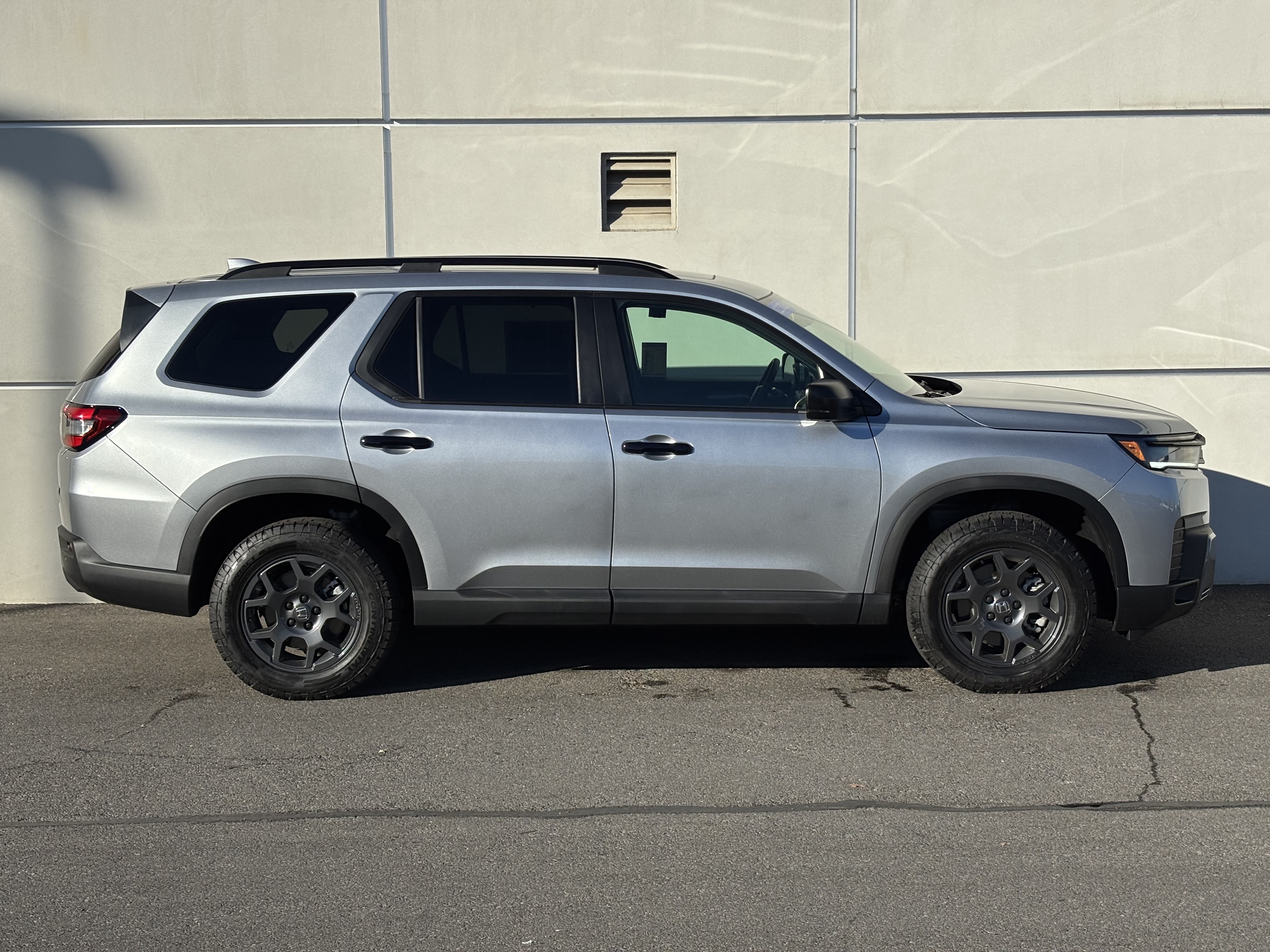 2026 Honda Pilot TrailSport - Photo 2