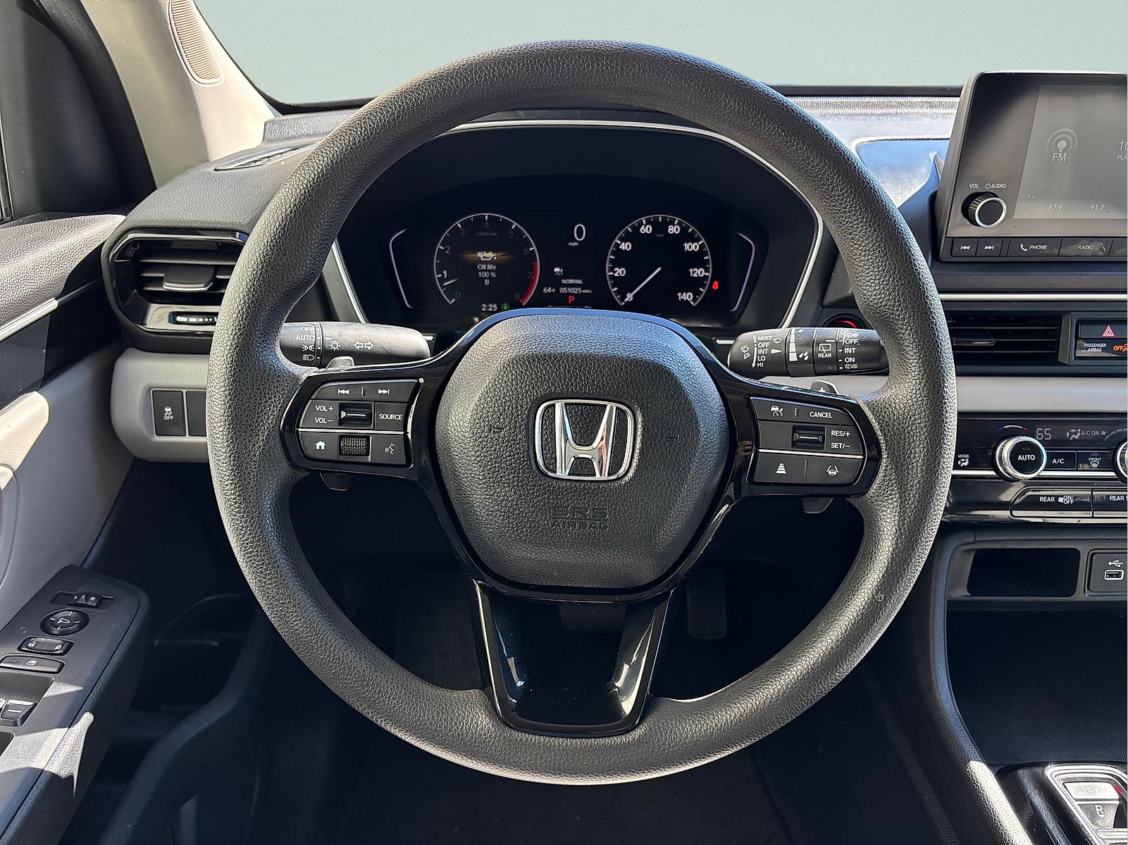 2023 Honda Pilot LX - Photo 14