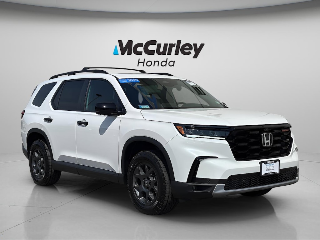 Certified 2025 Honda Pilot TrailSport SUV