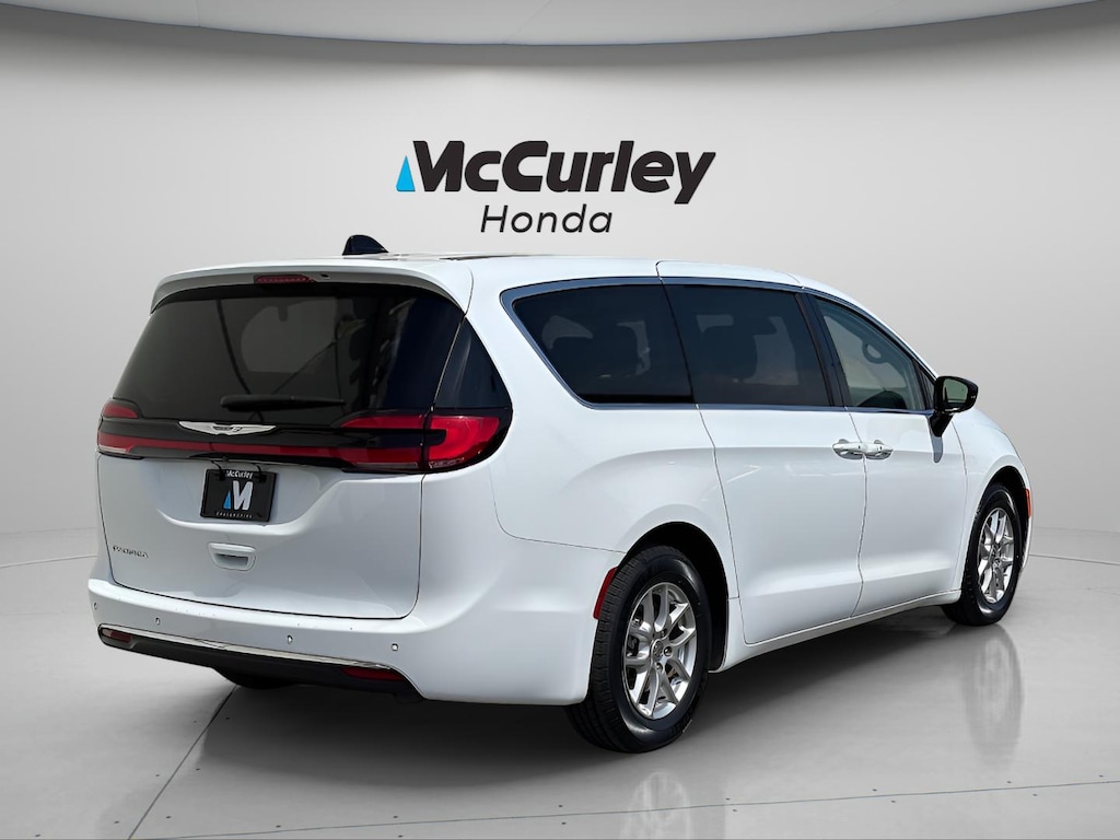 Used 2024 Chrysler Pacifica Touring L Van Passenger Van