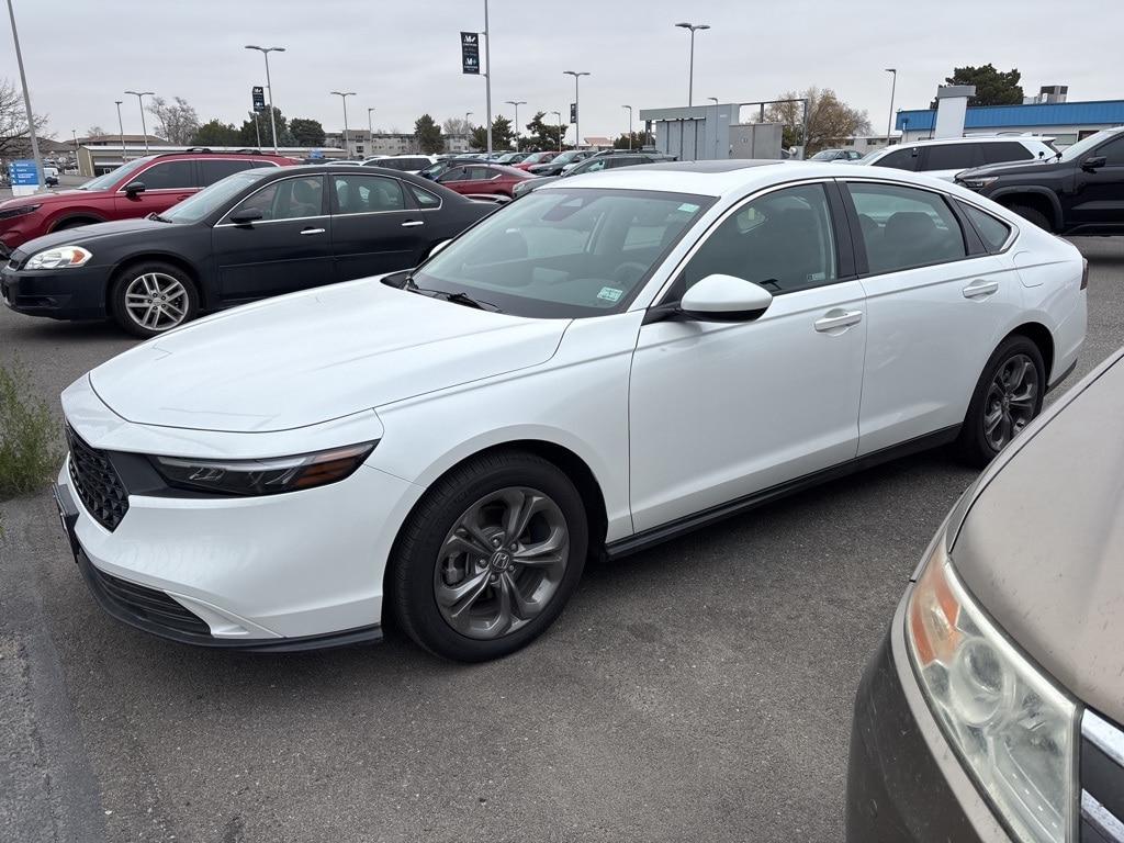 2024 Honda Accord EX's photo