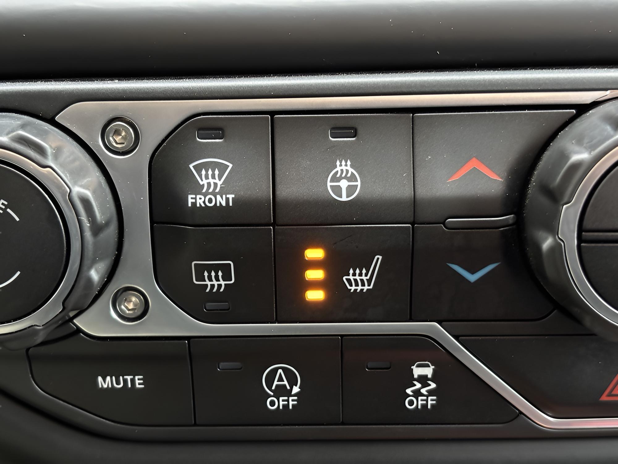 2023 Jeep Wrangler 4-Door Willys - Photo 18
