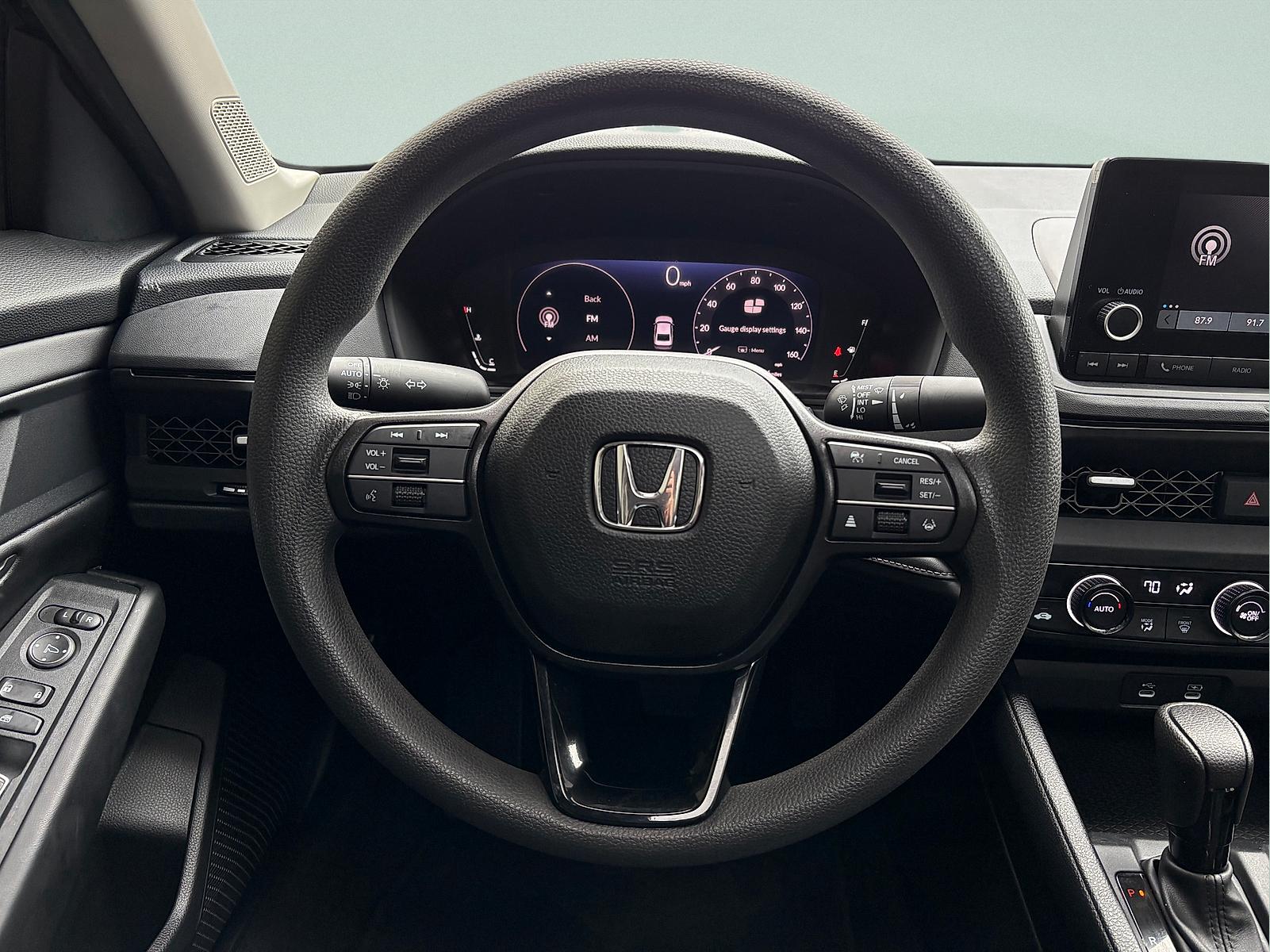 2025 Honda Accord SE - Photo 16