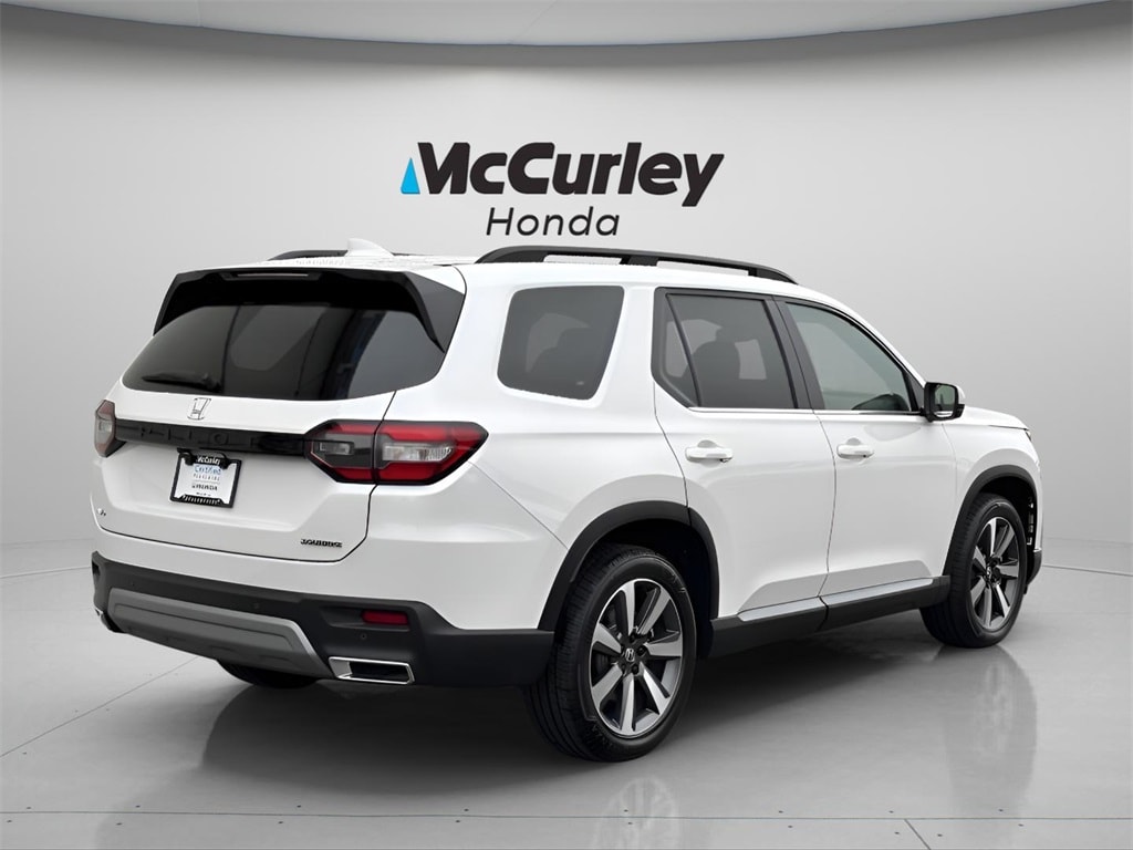 Certified 2025 Honda Pilot Touring SUV