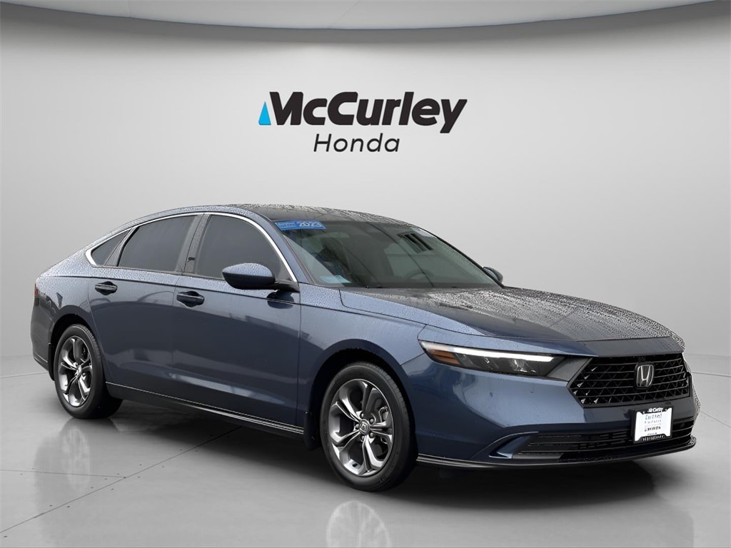 2023 Honda Accord EX's photo