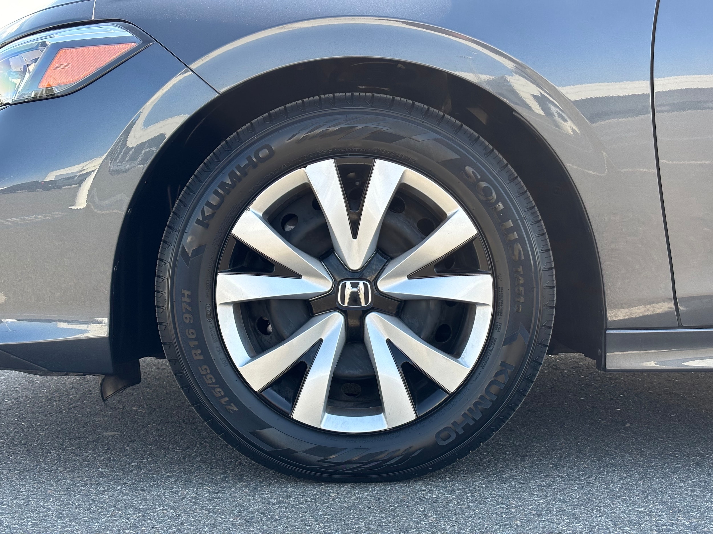 2025 Honda Civic LX - Photo 11