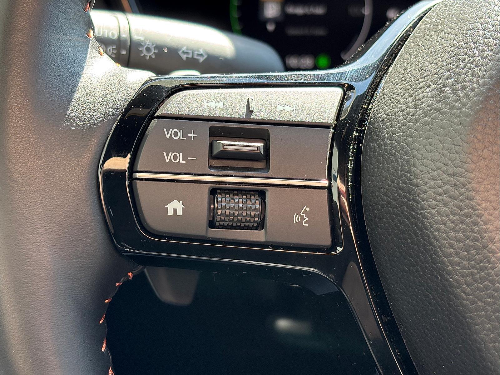 2025 Honda CR-V Sport Touring - Photo 33