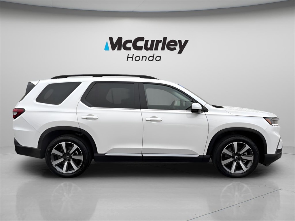 Certified 2025 Honda Pilot Touring SUV