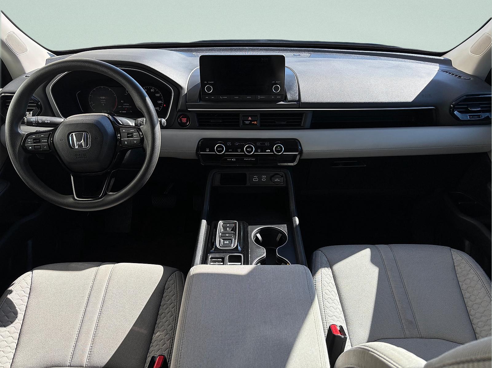 2023 Honda Pilot LX - Photo 24