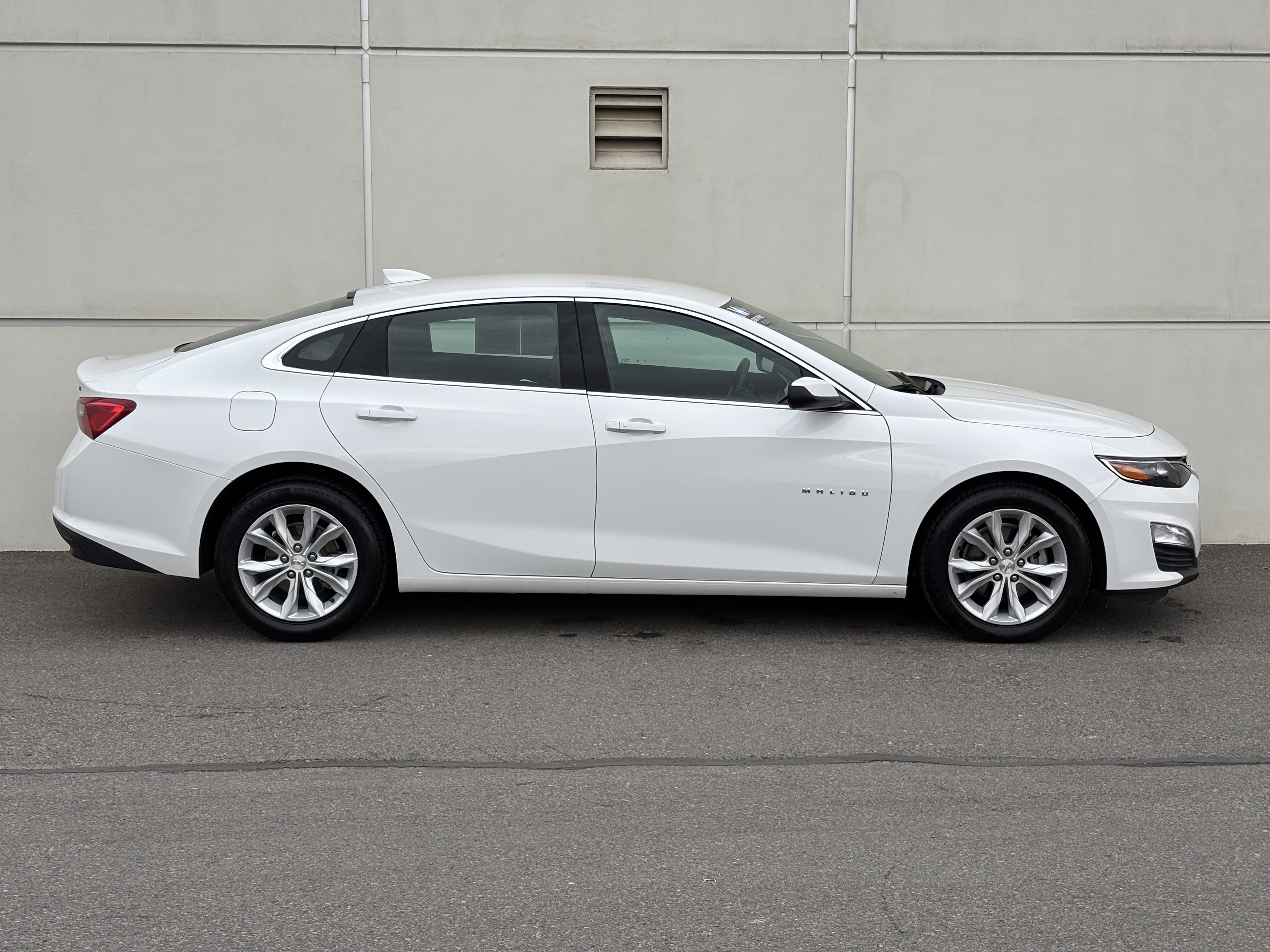 Used 2025 Chevrolet Malibu 1LT Sedan