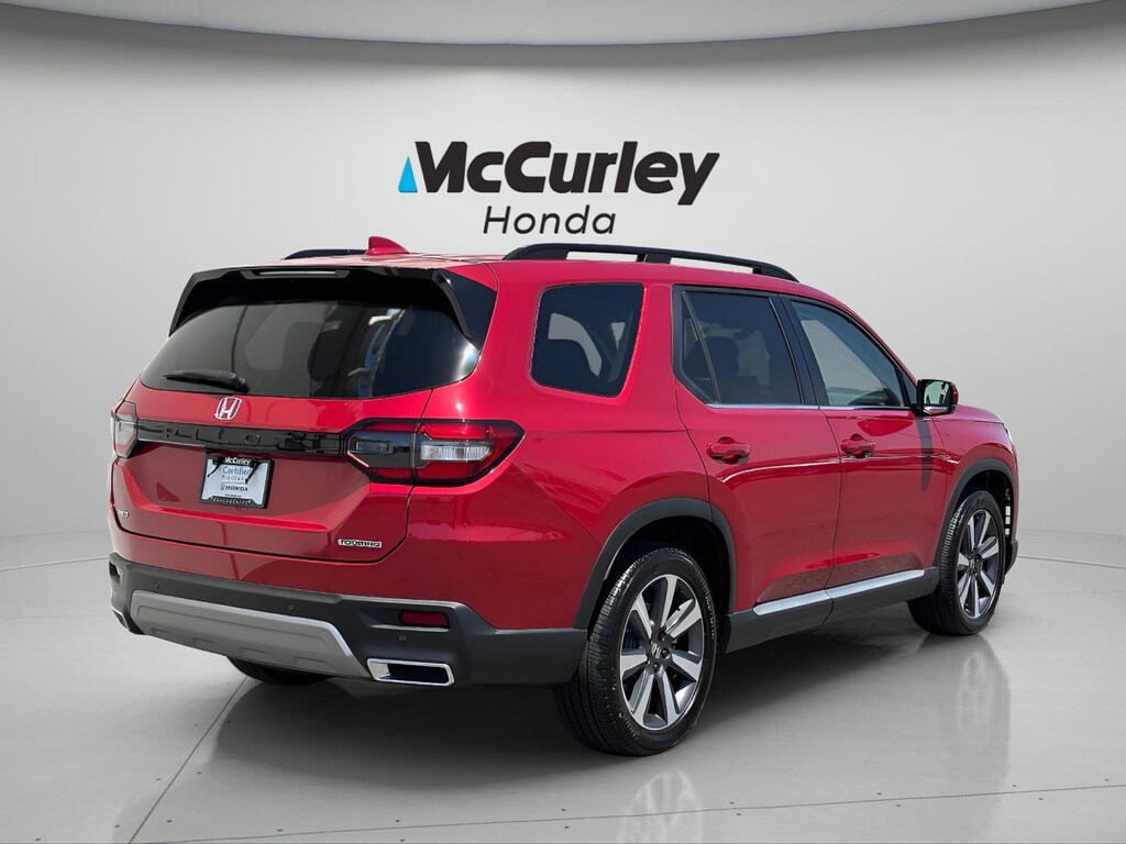 Certified 2025 Honda Pilot Touring SUV