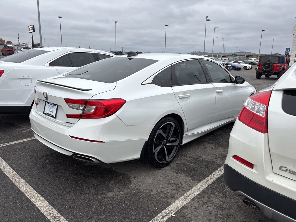 2022 Honda Accord Sport photo 3