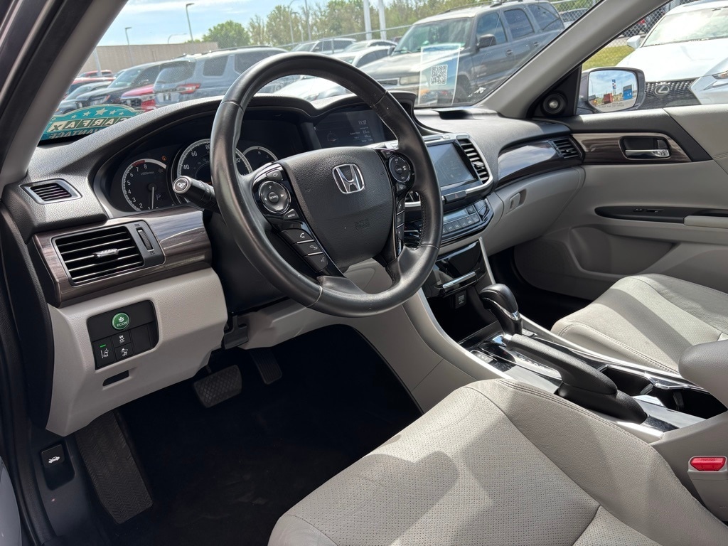 Certified 2017 Honda Accord EX-L with VIN 1HGCR2F97HA201910 for sale in Richland, WA